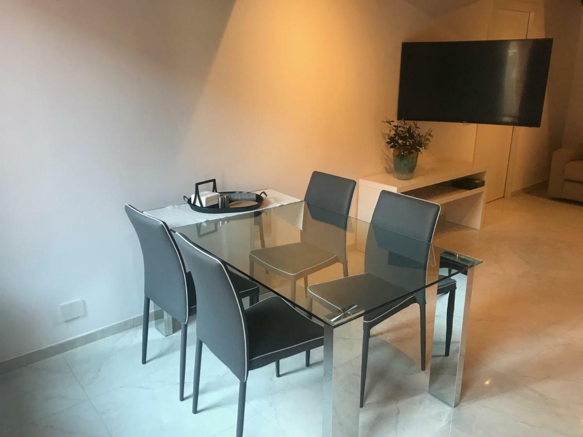 Moderno Affaccio Su Via Mazzini Apartment Ferrara Exterior photo