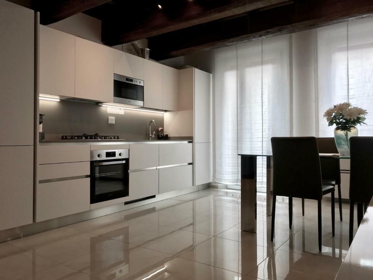 Moderno Affaccio Su Via Mazzini Apartment Ferrara Exterior photo