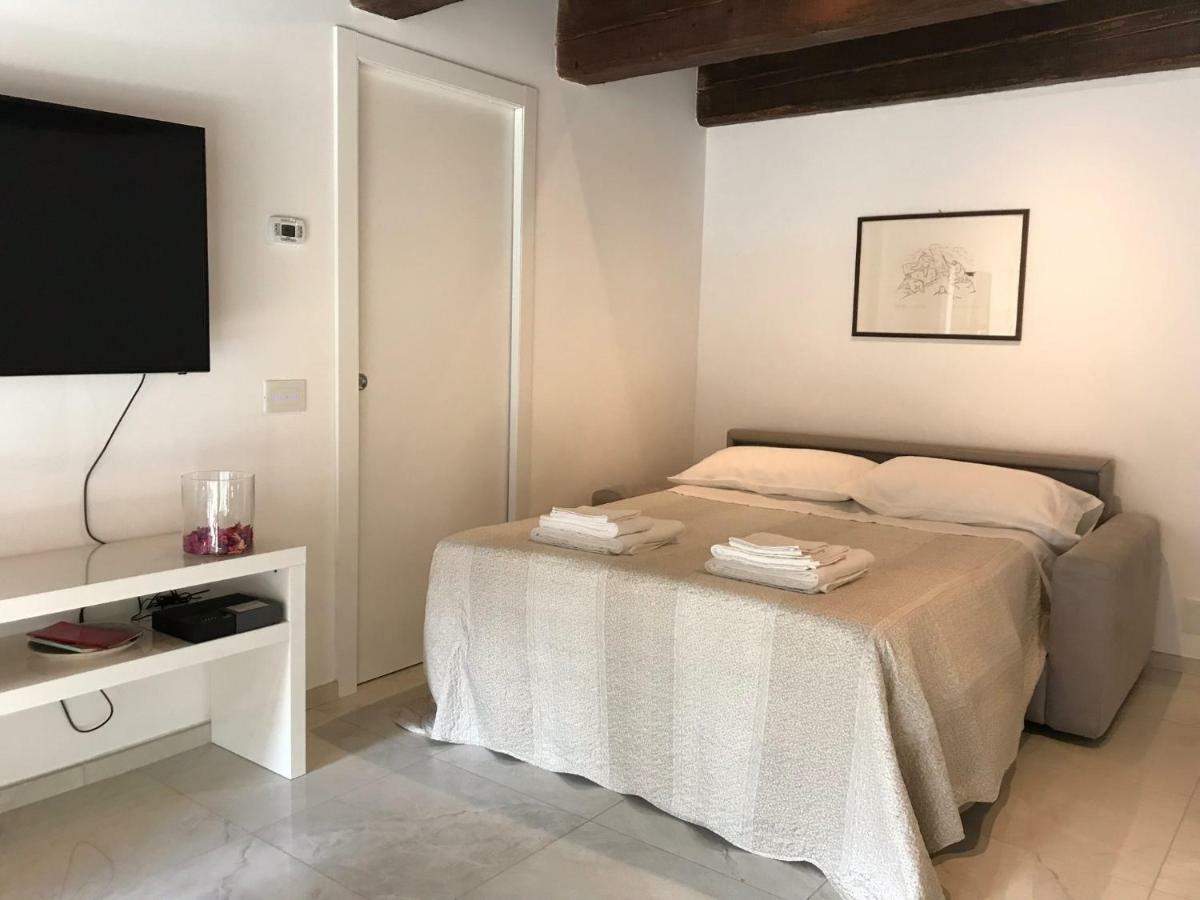 Moderno Affaccio Su Via Mazzini Apartment Ferrara Exterior photo